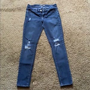 Levi’s 711 Skinny Jeans